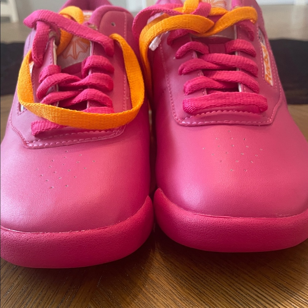 Reebok Sneakers in Pink with Orange Laces, Vintage Style, Aerobics - Picture 5 of 7